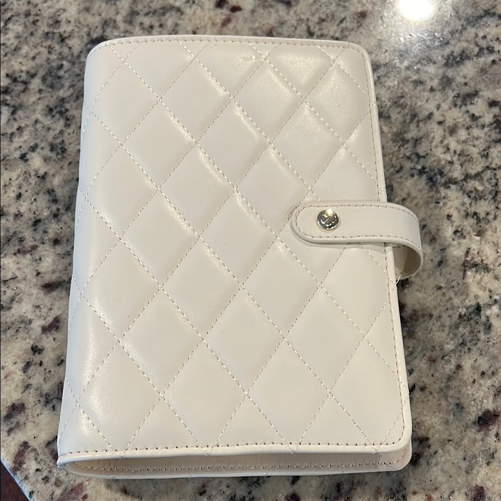 Elegant Cream Quilted Jewelry Organizer